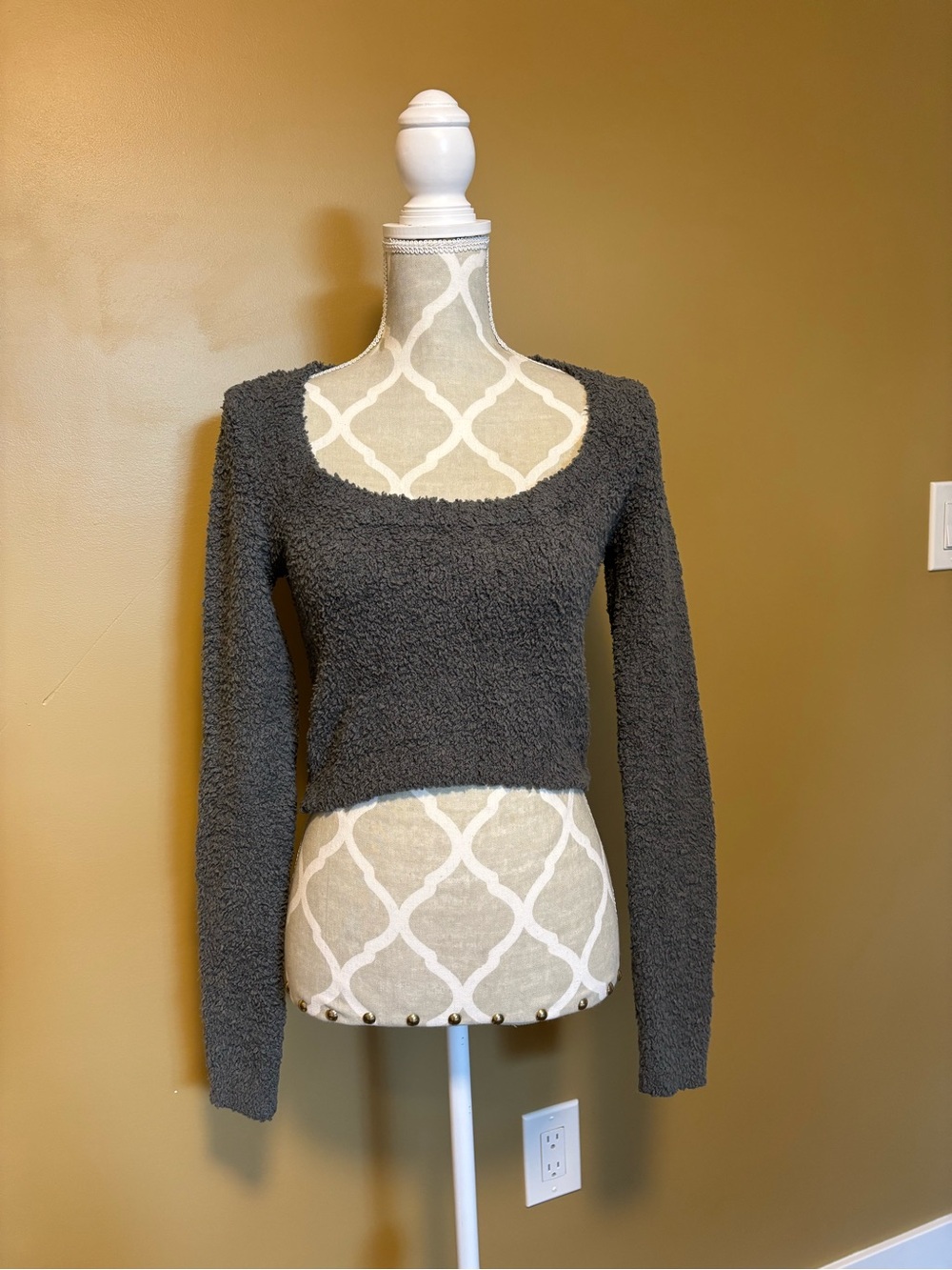 SKIMS mossy green Scoop-Neck Fuzzy Cropped Sweater